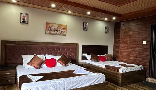 Luxury Quadruple Room, Balcony, Mountain View