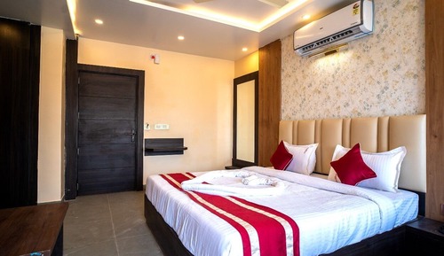 Deluxe Double Room, Balcony, City View