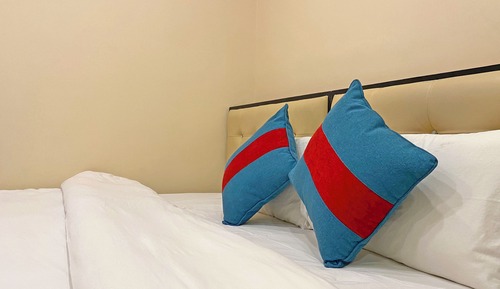 Deluxe Studio Suite, City View