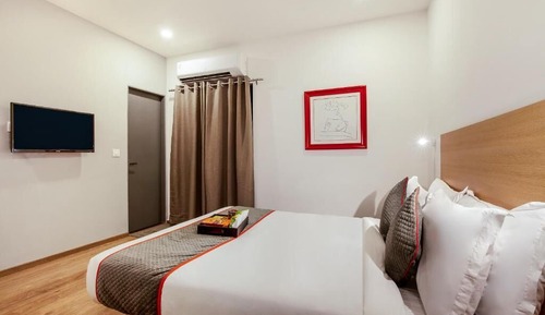 Classic Double Room, 1 Queen Bed, Private Bathroom