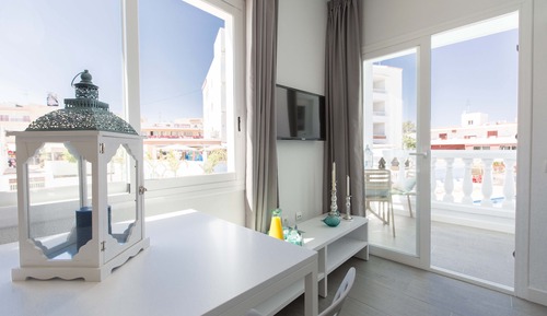 Studio, Balcony, Pool View