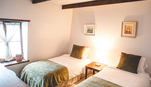 Room (Marc-Antoine)