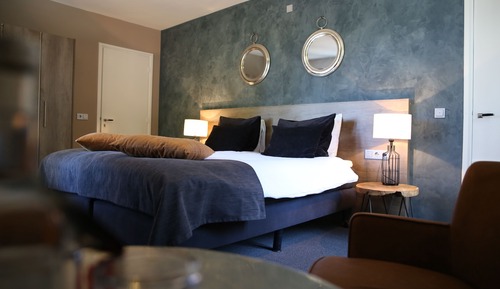 Family Room, 2 Bedrooms