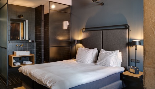 Exclusive Suite (private sauna)