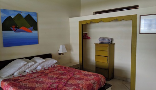 Deluxe Room, 1 Queen Bed, Oceanfront