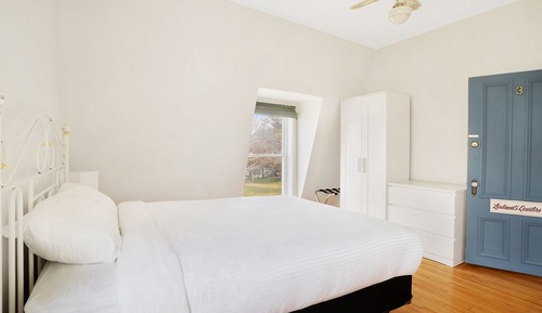 House, 4 Bedrooms