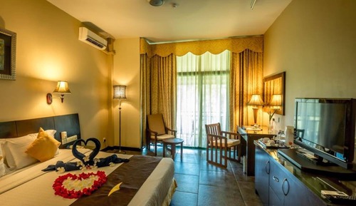 Dinawan Wing Room