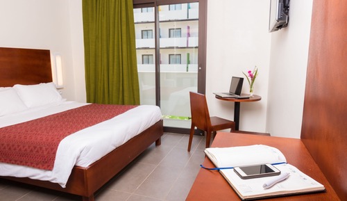 Standard Room, 1 Queen Bed