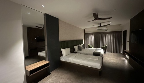 Luxury Triple Room