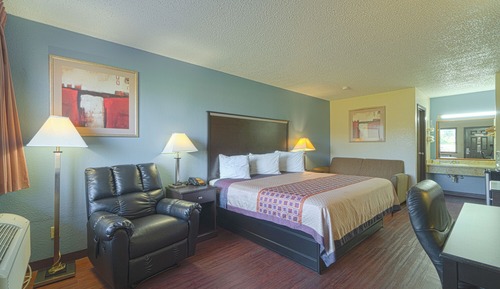 Room, 1 King Bed with Sofa bed, Smoking