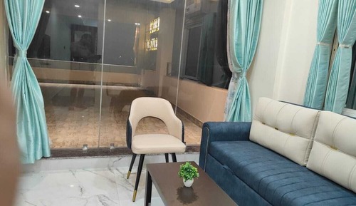 Suite, City View