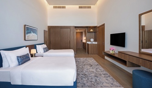 Studio, 2 Twin Beds, City View