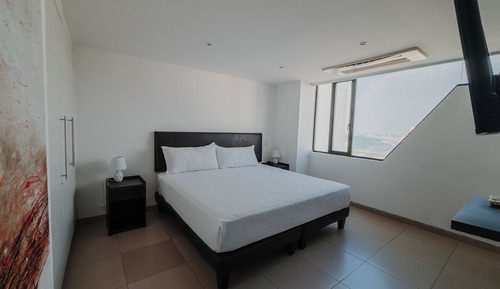 Classic Apartment, City View