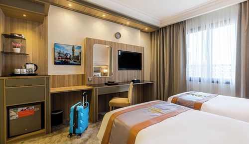 Basic Twin Room, 2 Queen Beds, Private Bathroom