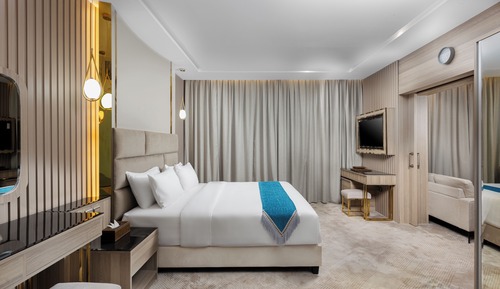 Honeymoon Studio Suite, 1 King Bed, Private Bathroom