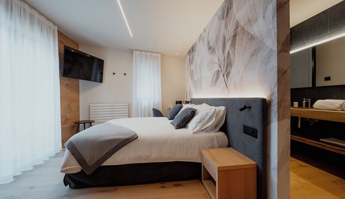 Deluxe Double or Twin Room, Balcony