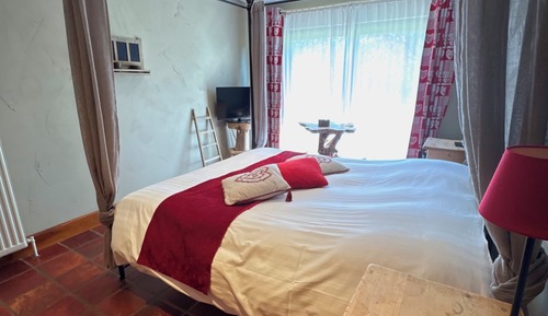 Deluxe Double Room with Shower