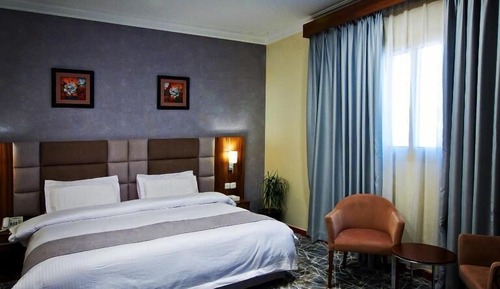 Double Room, 1 King Bed, Non Smoking, Private Bathroom