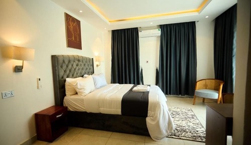 Grand Suite, Pool View