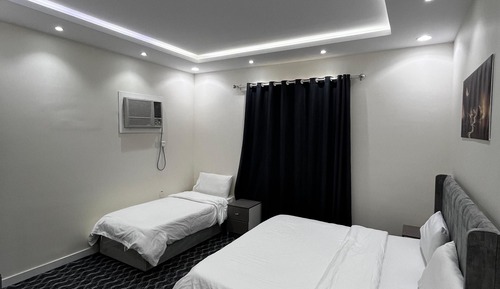 Deluxe Suite, City View
