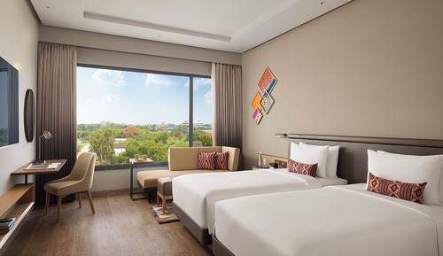 Basic Room, 2 Twin Beds, Pool View