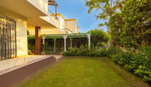 Classic Villa, Garden View