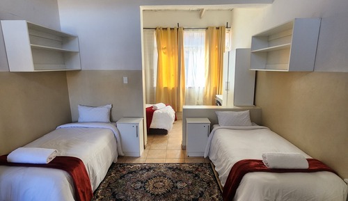 Standard Shared Dormitory, Men only, Non Smoking