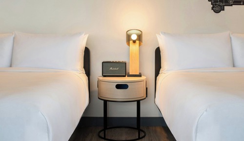 Room, 2 Queen Beds, Corner (Hearing Accessible)
