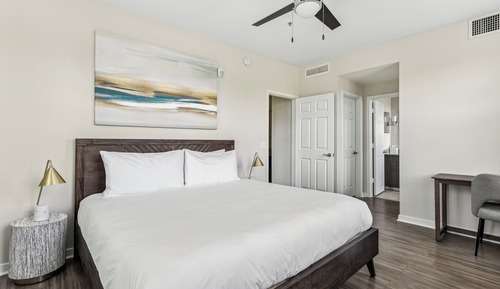 Comfort Apartment (Self Check-in with Virtual Front Desk)