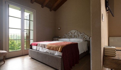 Deluxe Quadruple Room, 1 Queen Bed with Sofa bed, Hill View, Tower