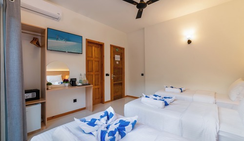 Deluxe Double Room, Patio, Garden View