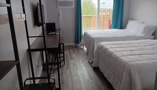 Premium Room, 2 Queen Beds, Balcony, Partial Lake View