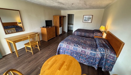 Economy Room