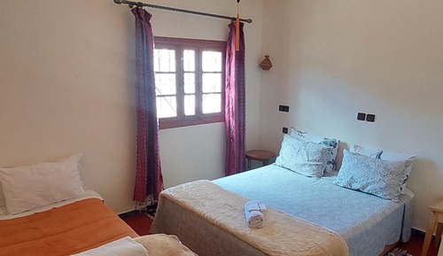 Single Room, Mountain View