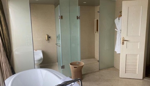 Luxury Twin Room, City View