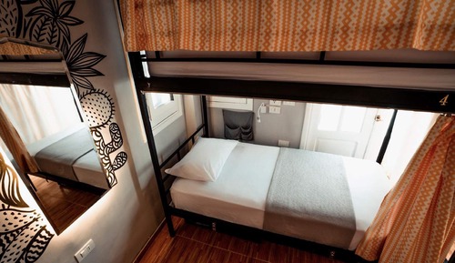Deluxe Shared Dormitory, Mountain View