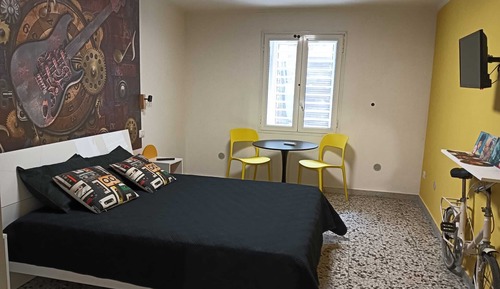 Room, Multiple Beds, Non Smoking, Courtyard View