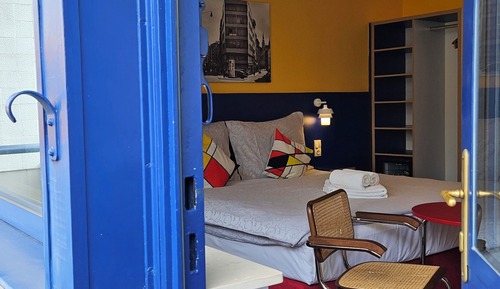 Comfort Room, 1 Queen Bed, Balcony, City View