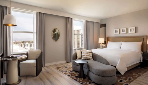 Deluxe Room, 1 King Bed, Bay View