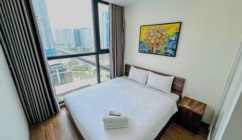 Signature Apartment, 1 King Bed, Balcony, City View, High Floor (15th floor above)