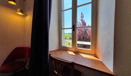 Classic Double Room, 1 Queen Bed, Private Bathroom, Garden View