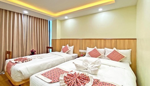 Deluxe Double or Twin Room