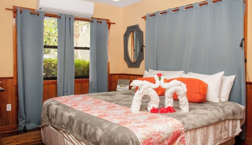 Traditional Single Room, 1 Queen Bed, Sea View, Ground Floor