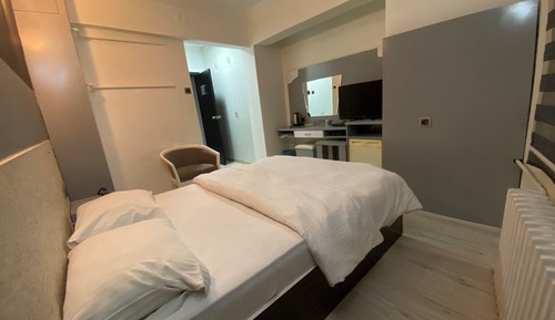 Classic Double Room, City View