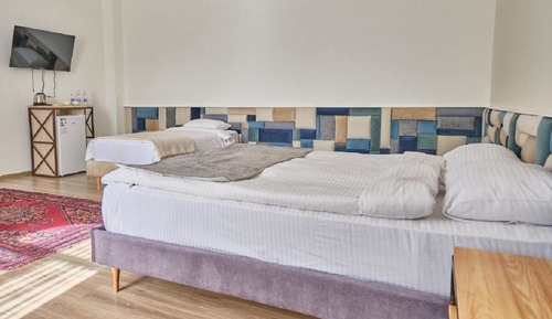 Family Triple Room, City View