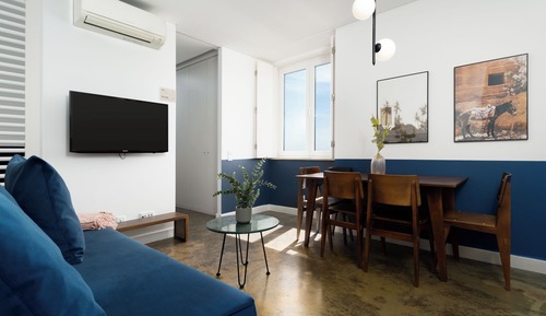 Studio with Sofa Bed
