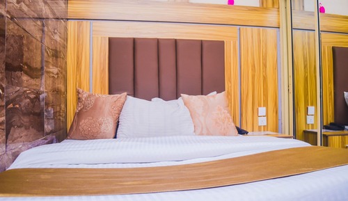 Economy Room