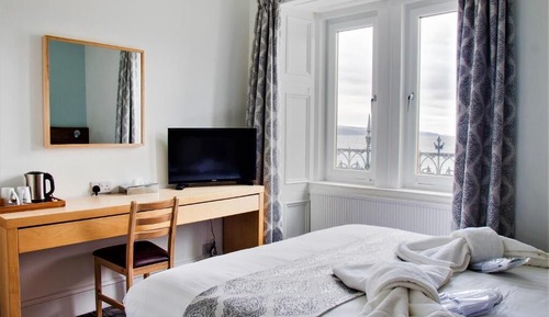 Deluxe Quadruple Room, Ocean View (Great Cumbrae)