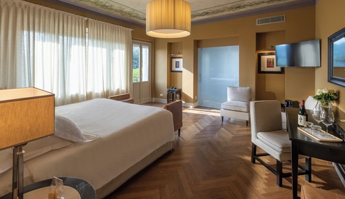 Junior Double Room