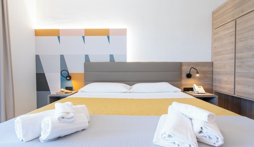 Classic Triple Room, Balcony